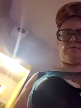 biffboff123 online show from July 5, 3:21 am