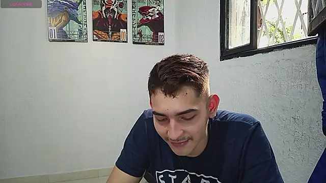 Snapshot of DiegoRogue_ chatting on January 17, 7:42 pm DiegoRogue online show from January 17, 7:42 pm