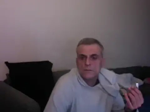 Snapshot of skossa777 chatting on February 8, 1:44 pm skossa777 online show from February 8, 1:44 pm