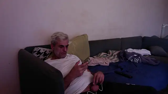 Snapshot of skossa777 chatting on September 17, 9:10 am skossa777 online show from September 17, 9:10 am