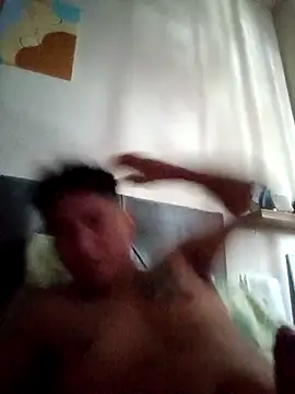 latinobm83 online show from October 9, 6:02 pm