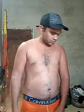 Snapshot of travieso2893 chatting on February 17, 11:34 am travieso2893 online show from February 17, 11:34 am