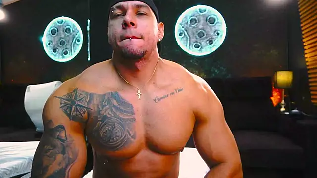 Snapshot of MassimoWalton2 chatting on September 23, 12:48 pm MassimoWalton2 online show from September 23, 12:48 pm