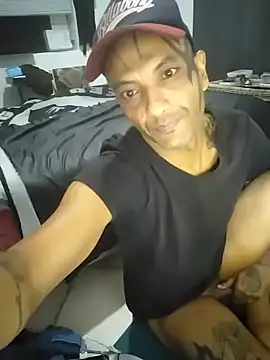 Daretodeviate online show from April 27, 6:03 pm