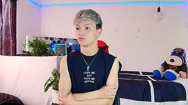 twink sebas  online show from December 18, 3:08 pm