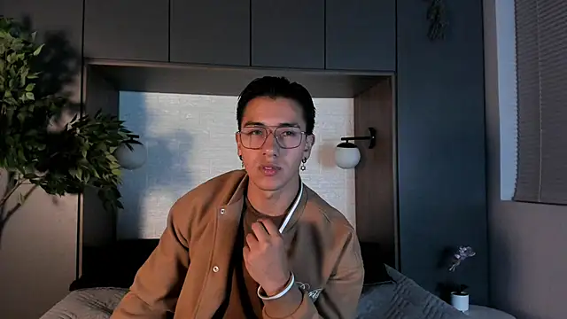 Andy Joy  online show from November 14, 11:33 am