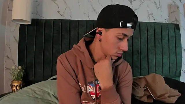 Andy Joy  online show from January 6, 5:28 pm