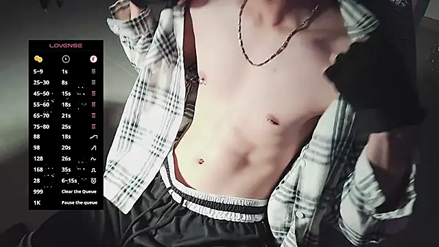 Snapshot of FEIYU001 chatting on February 27, 1:38 pm FEIYU001 online show from February 27, 1:38 pm