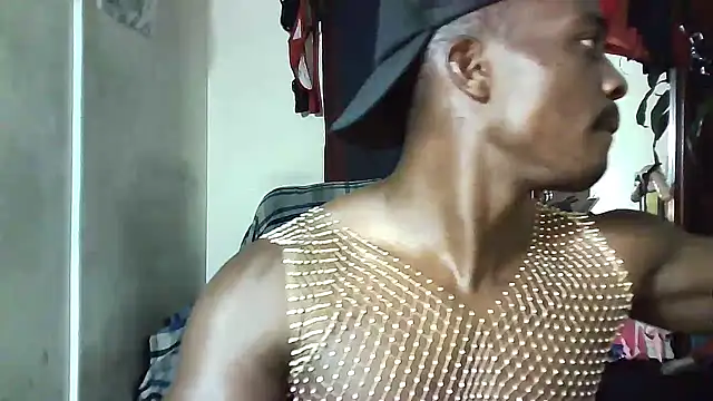 yezz3011 online show from February 6, 11:45 pm