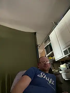 theoneandonlyniko online show from April 12, 10:00 pm