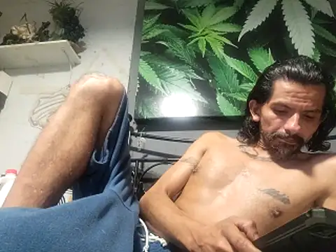 2LatinoUncutPARTY online show from October 22, 7:27 pm