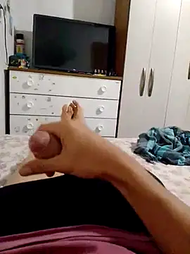 Snapshot of Diegocasadoo chatting on December 18, 11:30 pm Diegocasadoo online show from December 18, 11:30 pm