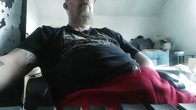 slickwill123 online show from March 11, 7:43 pm