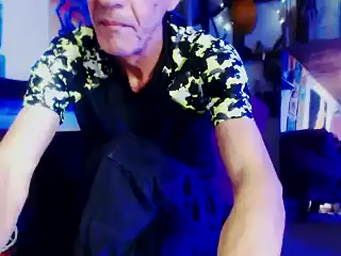 laye19 online show from December 16, 1:54 pm