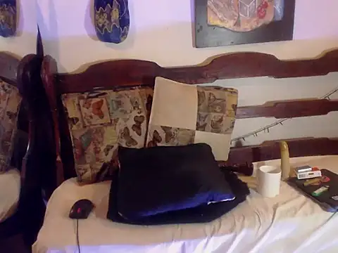 laye19 online show from October 9, 4:06 am