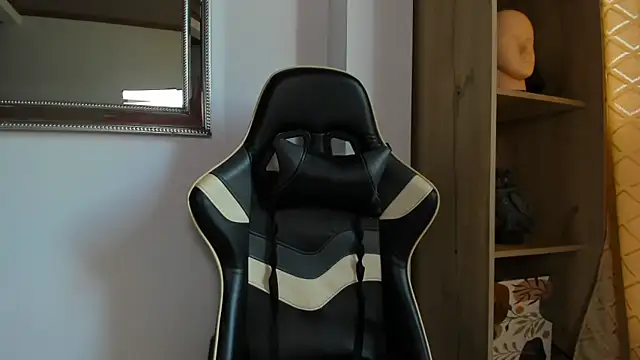 julian wallace online show from March 14, 4:25 pm