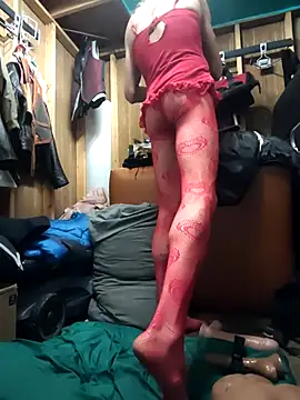 bentoverblonde online show from November 6, 6:16 am