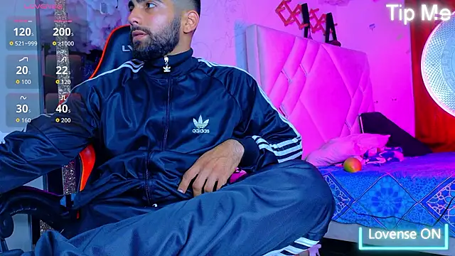 Rich boy01 online show from January 31, 8:40 pm