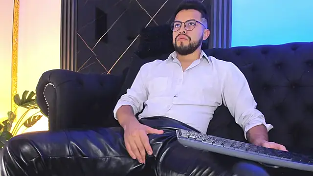 LuccaMallard online show from June 22, 12:42 pm