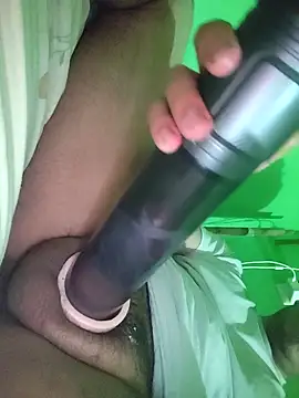 santi283 online show from April 15, 5:40 am