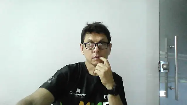 MarcusKelvin online show from May 22, 4:06 am