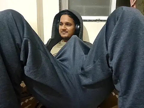 Jonrobinso online show from December 1, 5:49 pm