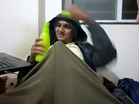 Jonrobinso online show from December 21, 4:37 pm