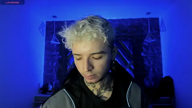 Ian Castillo  online show from February 9, 11:26 am