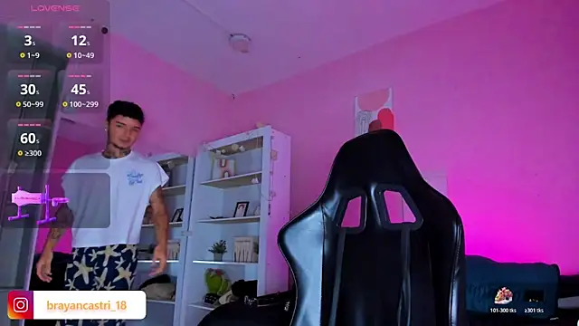 Ian Castillo  online show from November 22, 11:43 am