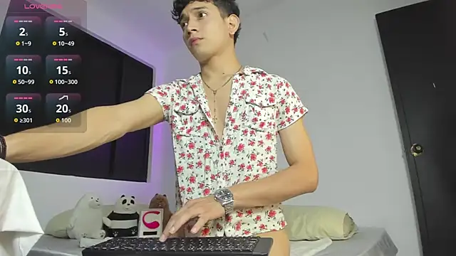 Benjamin Buster online show from December 1, 11:19 pm