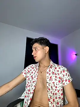 Benjamin Buster online show from December 5, 4:19 am