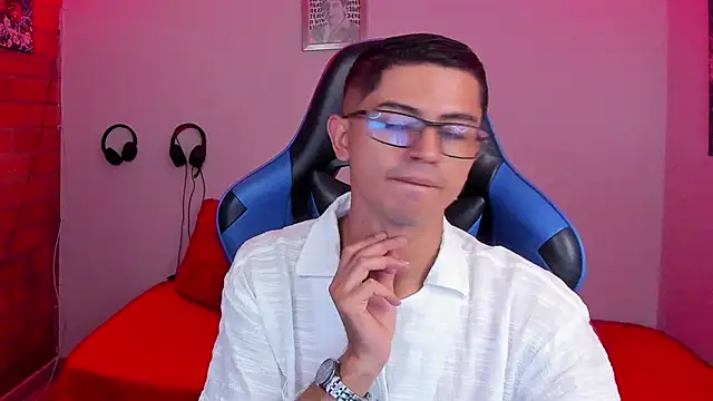 Snapshot of Ethan_Sai___ chatting on October 15, 3:14 am Ethan Sai    online show from October 15, 3:14 am