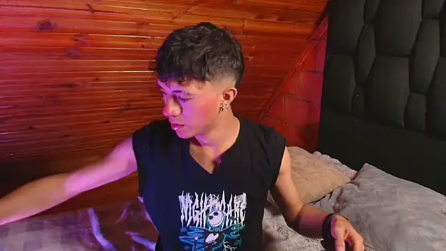 Justyn Ross online show from November 21, 3:05 am