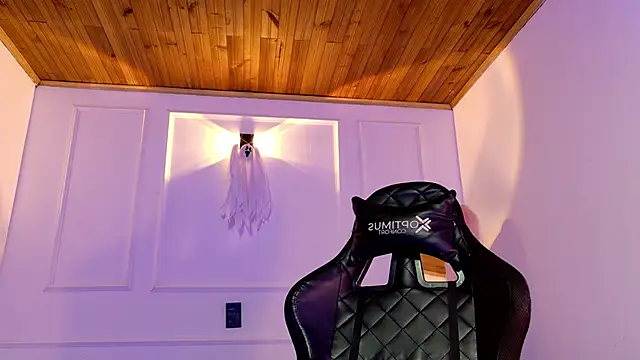 Justyn Ross online show from October 20, 2:59 am