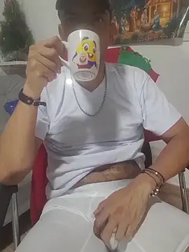 latinmartin73 online show from December 20, 3:08 pm