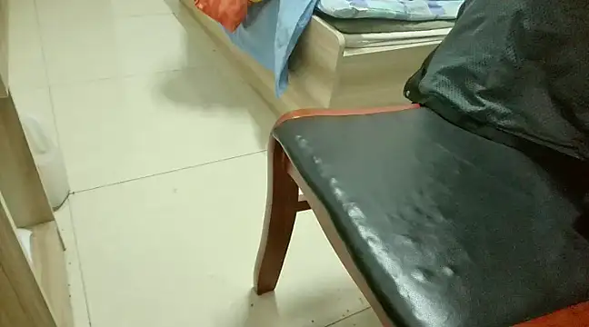 huzi518 online show from January 6, 11:07 am