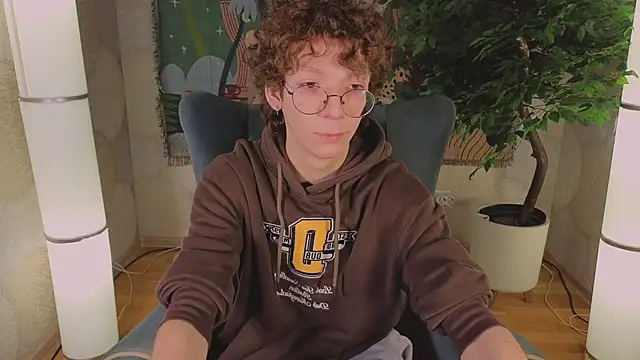 TommieH online show from February 28, 5:26 am