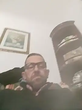 Snapshot of jonyfree1978 chatting on December 8, 6:50 pm jonyfree1978 online show from December 8, 6:50 pm