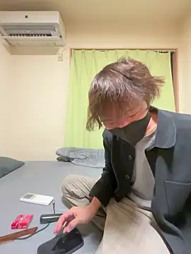 UKI06 online show from March 13, 1:41 pm