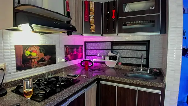 MillersKink online show from November 12, 6:19 am