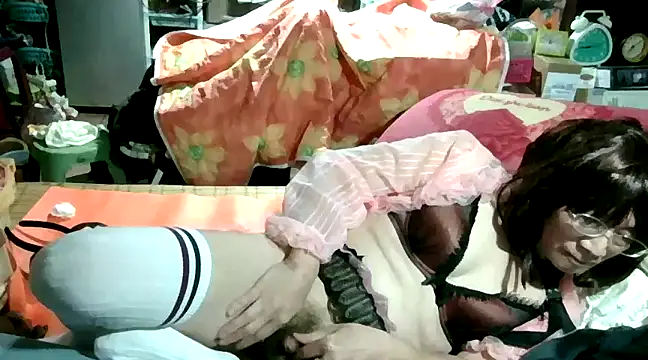 jamescheng27390 online show from March 18, 12:39 pm