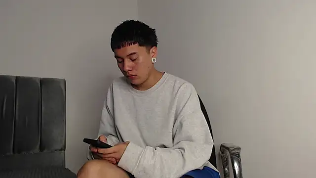 alex-lover online show from November 9, 2:26 am