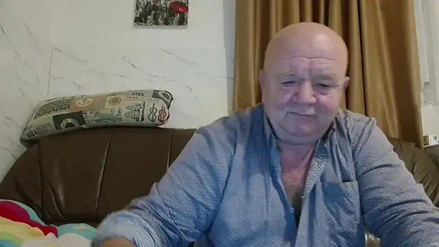 fullballs6 online show from December 21, 3:14 am