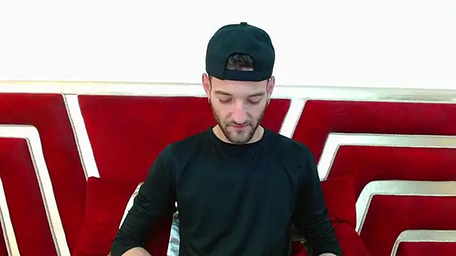 Christopher saint online show from April 8, 1:31 pm