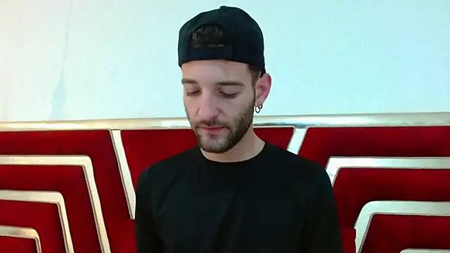 Christopher saint online show from April 9, 12:44 pm