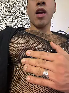 aaroncolombia online show from October 31, 11:13 am