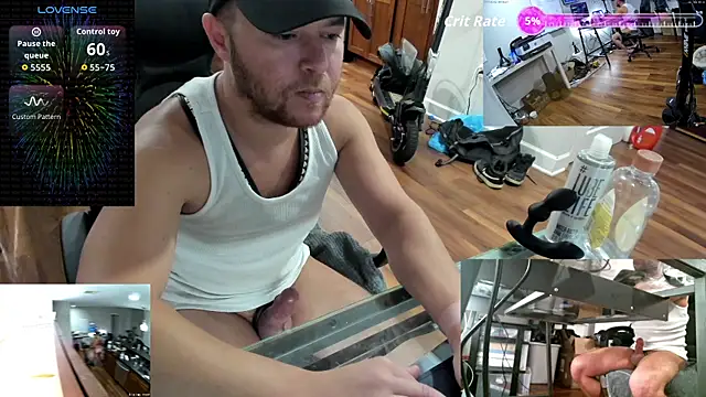 Snapshot of aaron_s_x chatting on October 18, 11:31 pm aaron s x online show from October 18, 11:31 pm