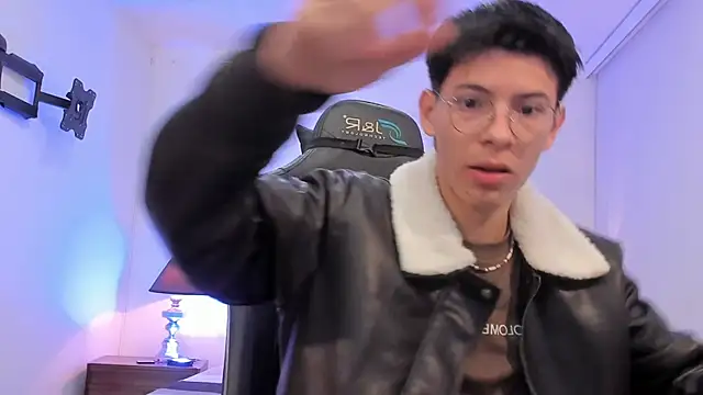 alexandersawyer online show from November 26, 12:30 pm