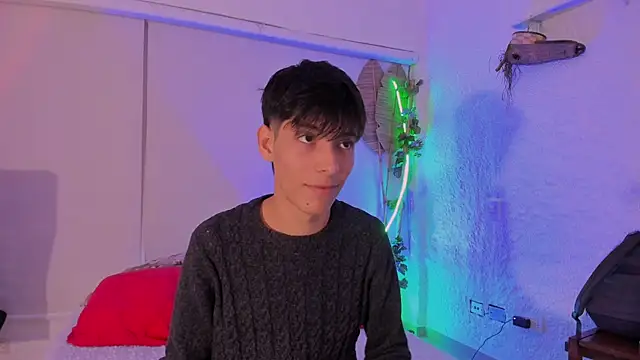 alexandersawyer online show from October 25, 5:31 am