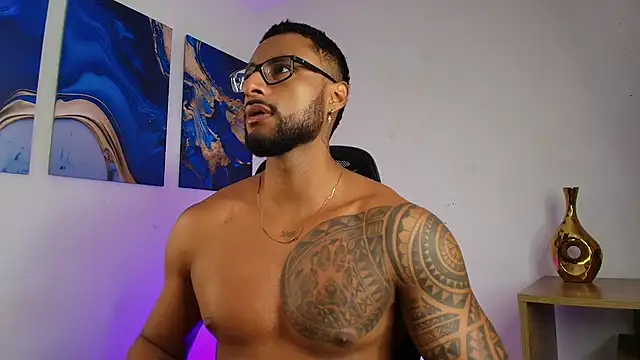 LiamGarcia1 online show from February 7, 12:45 pm